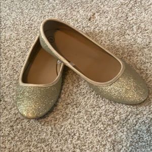 Sparkly gold shoes -Girls 3